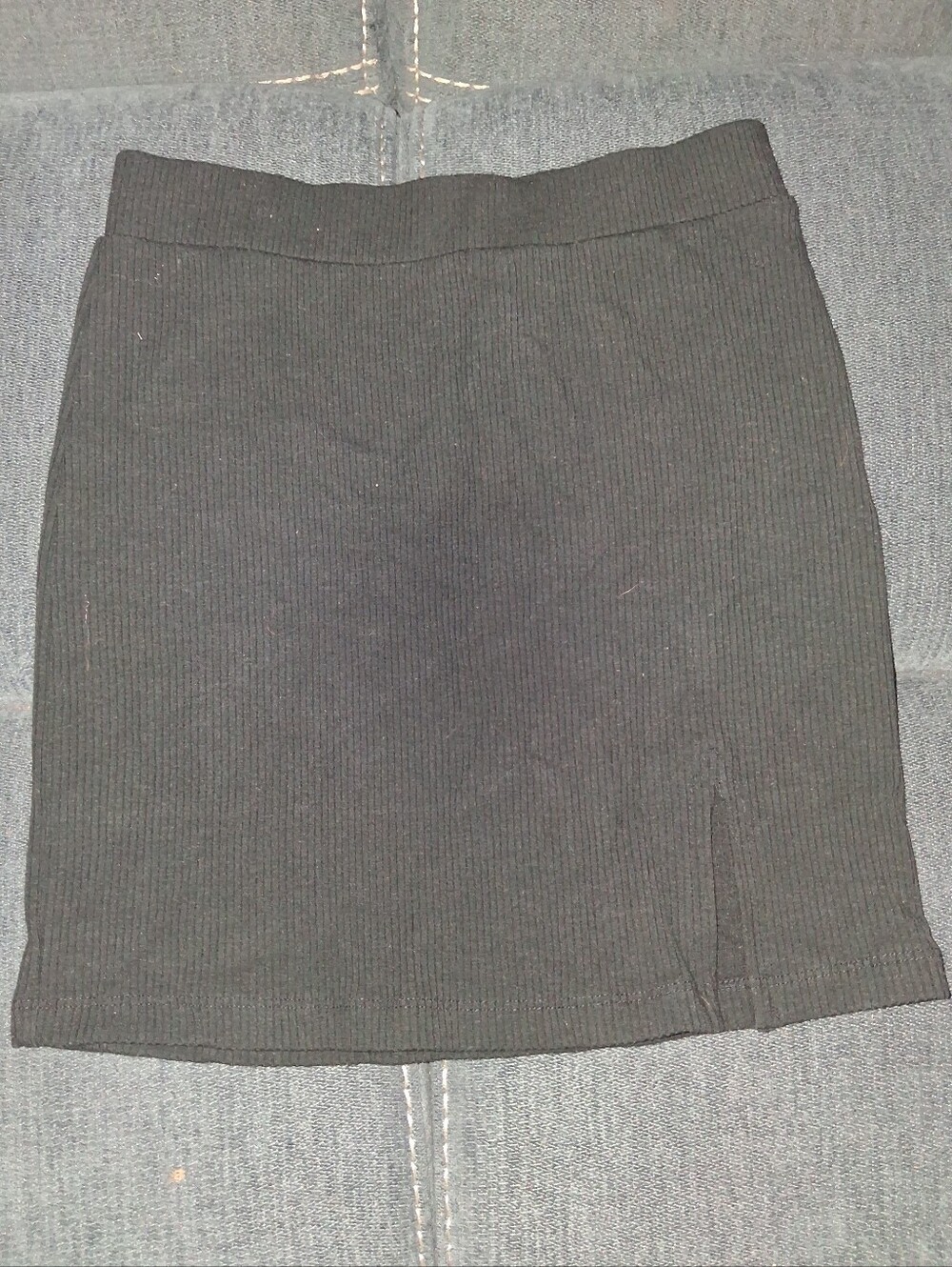 Forever 21 Black Ribbed Mini Skirt